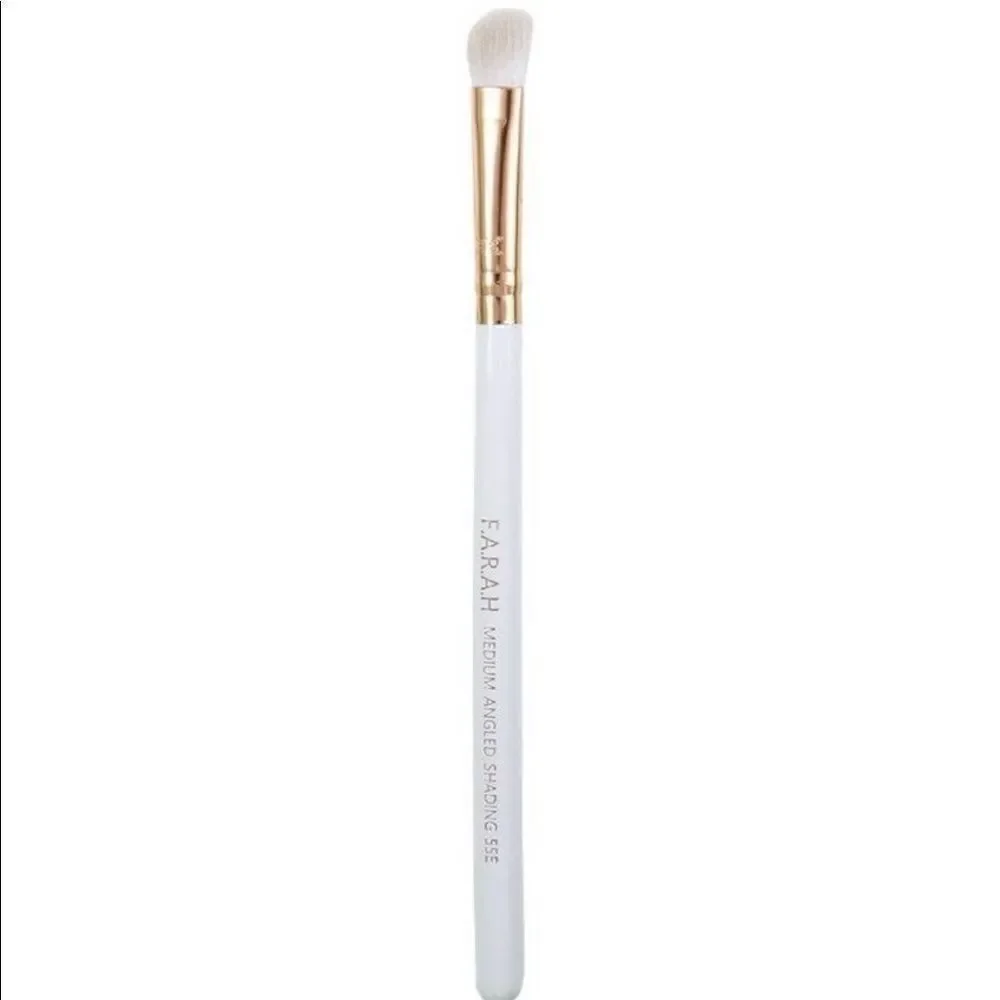A.R.A.H Medium Angled Shading 55E White collection NEW plus Ipsy drawstring bag